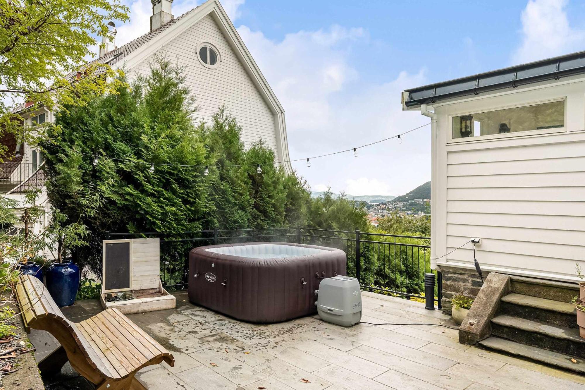 Dinbnb Homes I Luxury With Hot Tub & Views Villa